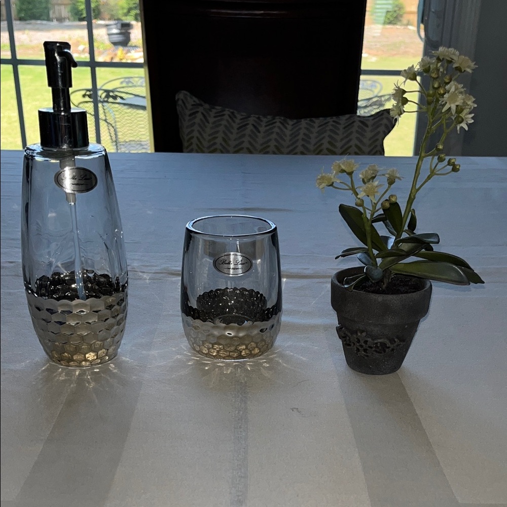 Bella Lux Bathroom Accessories Set Of Two Silver Tumbler Plus A Planter